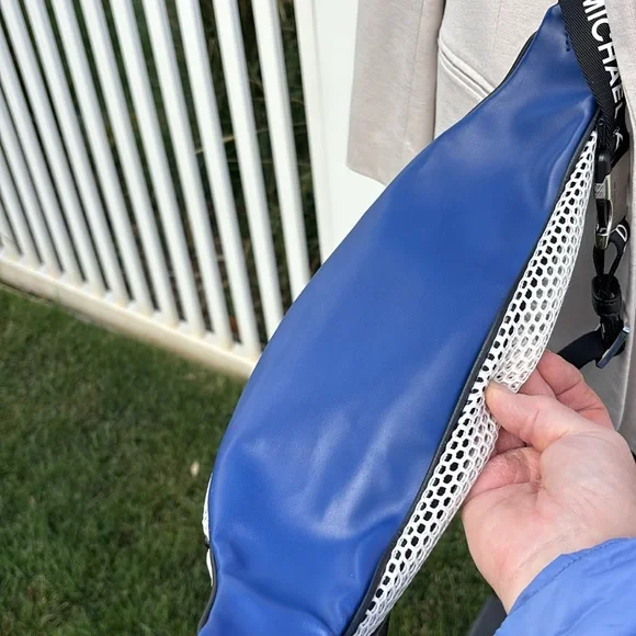 Michael Kors Fanny Pack - Picture 5 of 6